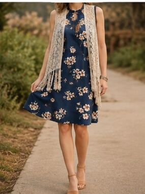 🔥3/$15 Streetwear Society Navy Floral Halter Dress